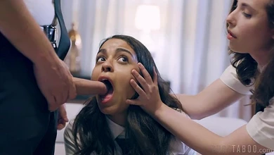 Развратные брат и сестра, угрожая, заставили очкастую подружку-отличницу заняться с ними сексом втроём