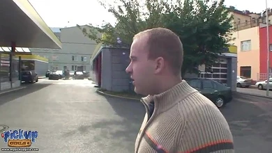 Пикаперы развели на тройничок первую встречную и отодрали на стройке в жопу