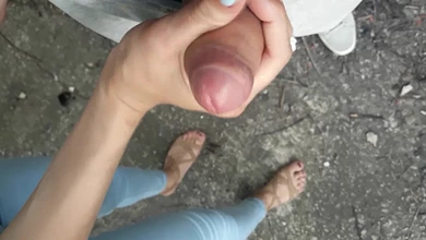 Оля специально снимает, как сосёт другому прямо на улице, чтобы разозлить бывшего парня