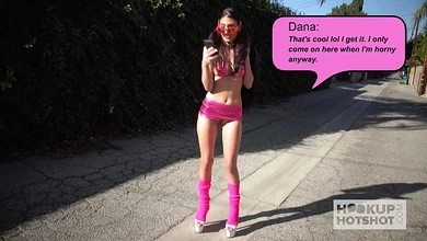 Пафосная шлюшка с глубокой глоткой исполняет желания непростого клиента