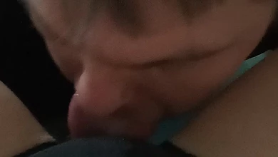 Лёша пиздолиз давай начинай лизать......